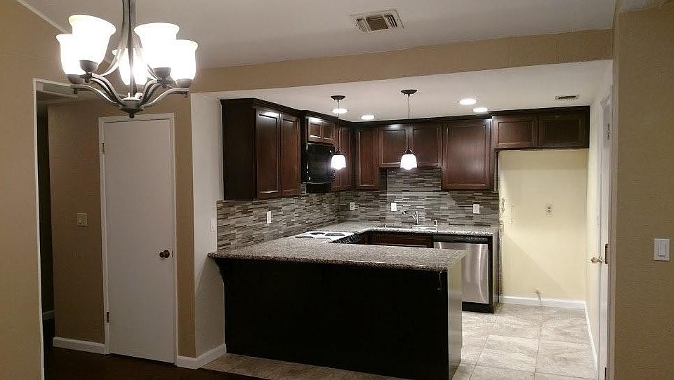 1st image of 140 Globe Ave