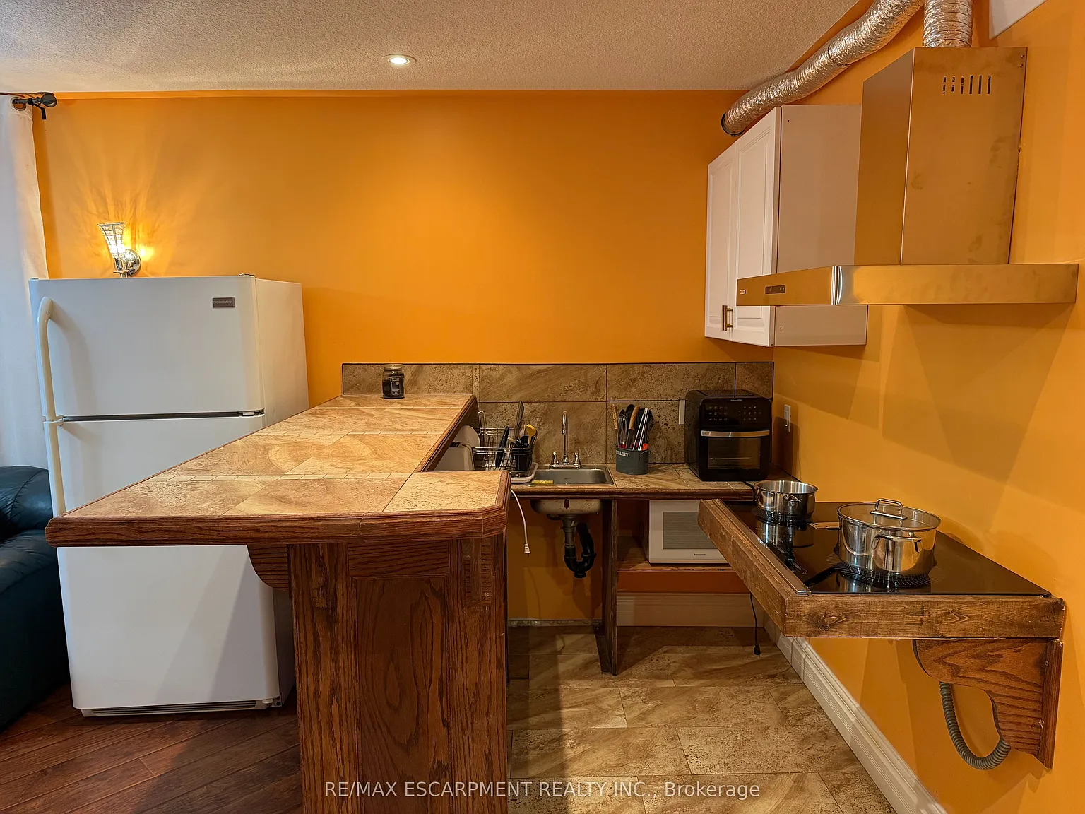 2 bed, $1,950 — Photo 3