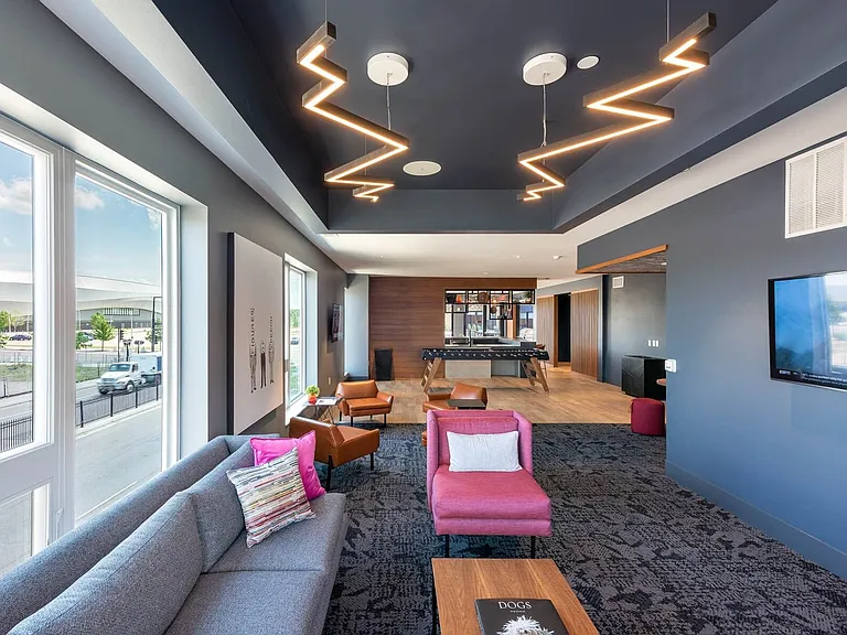 Pivot Apartments — Photo 42