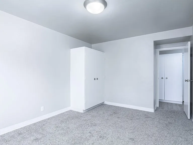 The Lee Apartments — Photo 36