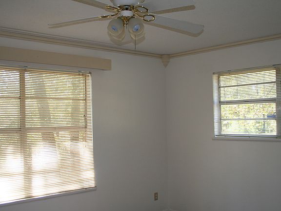 4th image of 241 Rolling Acres Dr