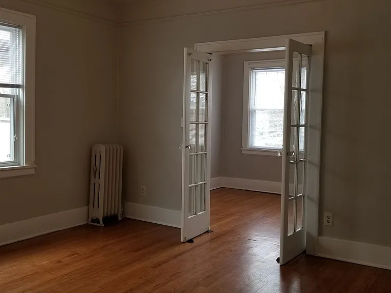 1722 Grand Ave S — Photo 1