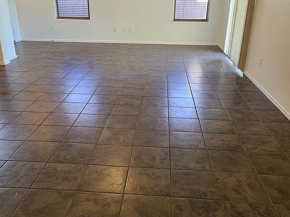 5th image of 2769 E Cowboy Cove Trl