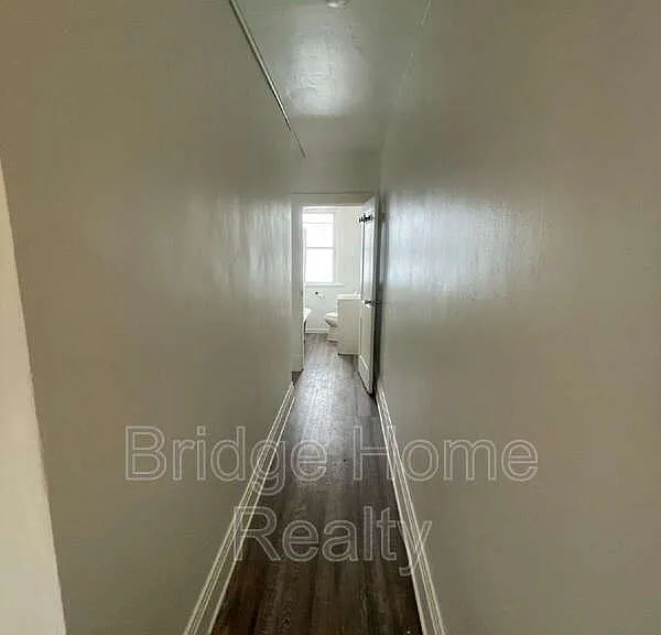 136 S Spring Ave — Photo 34