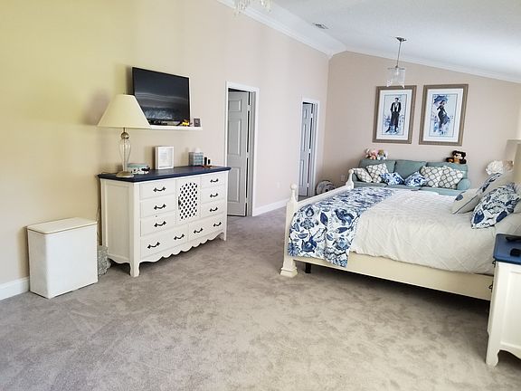 1st master bedroom