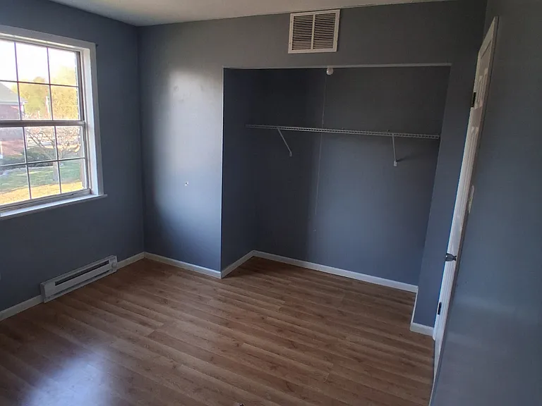 29 Jean St #D — Photo 3