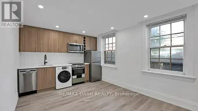 917 Saint Clair Ave W #30 — Photo 18
