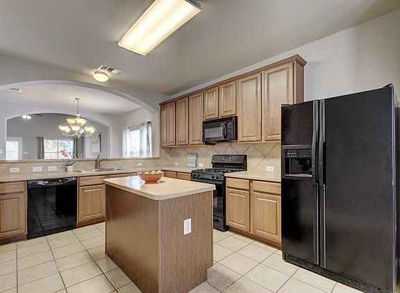 5th image of 781 Dark Horse Ln
