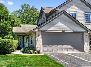620 Chelsea Ct, Elgin, IL 60123