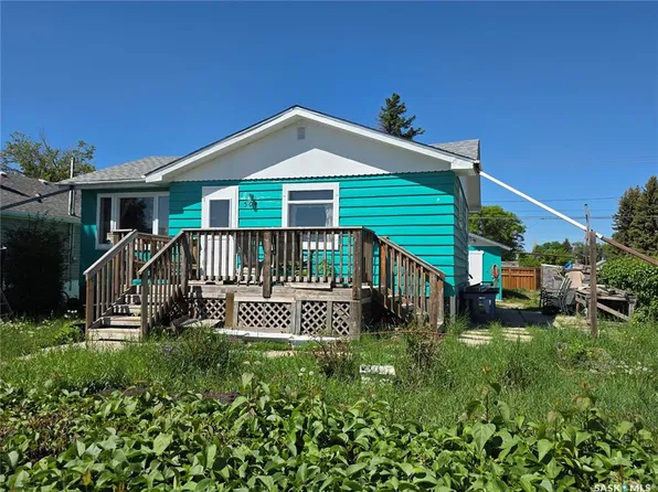 304 7th AVENUE SE, Swift Current, SK S9H 3P7