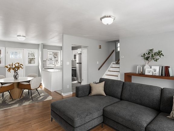 3rd image of 667 Colfax Rd