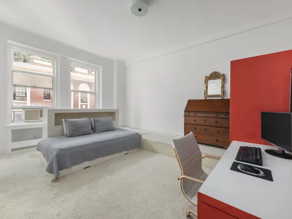 480 Park Avenue 14B image 11 of 11