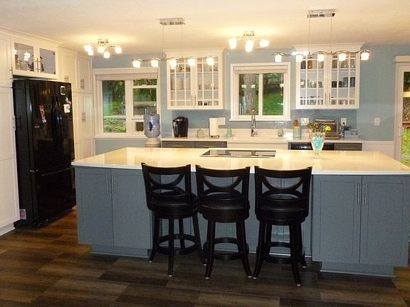 3rd image of 2060 NW Dogwood Dr