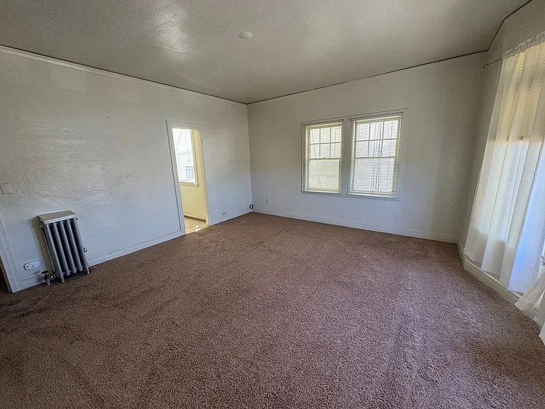 1757 Oxford St #12 — Photo 5