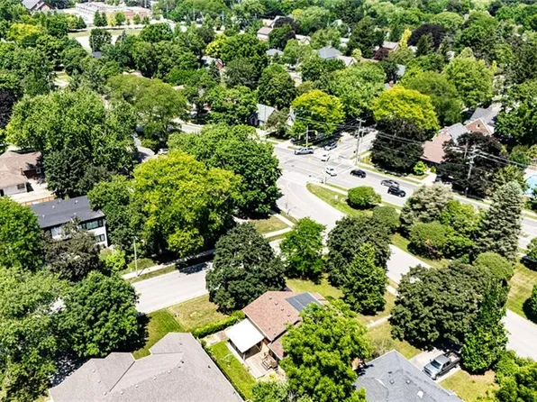 97 Westmount Rd S, Waterloo, ON N2L 2L4