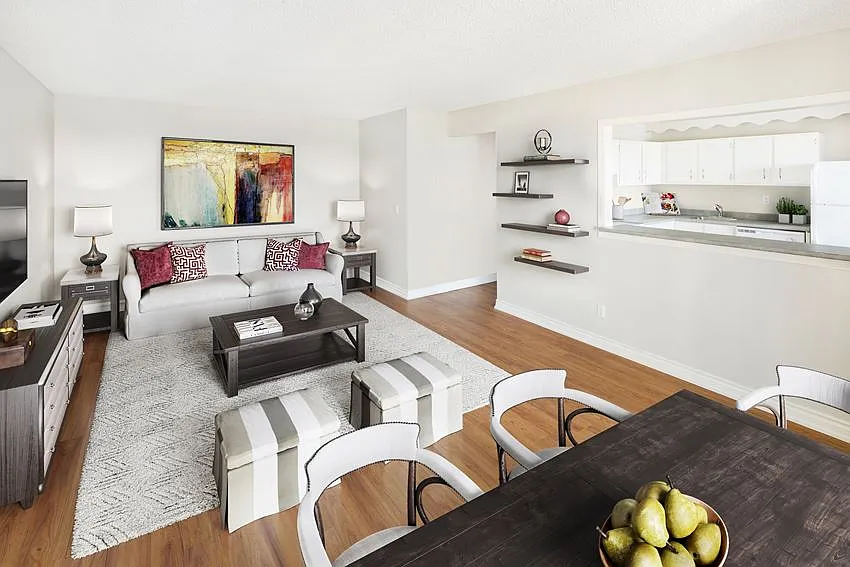 125 5th Ave N