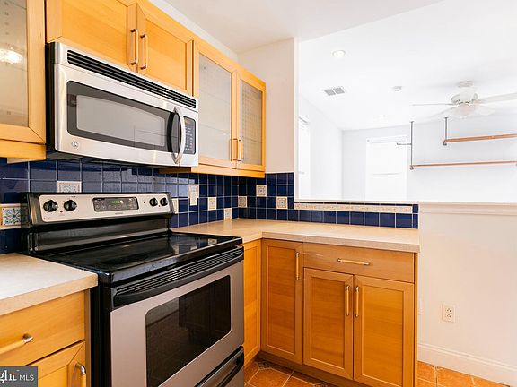 5th image of 3001 W Girard Ave #4