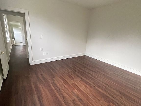 3rd image of 1007 Markley St APT 2R