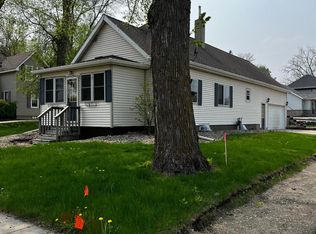 612 11th St, Dawson, MN 56232