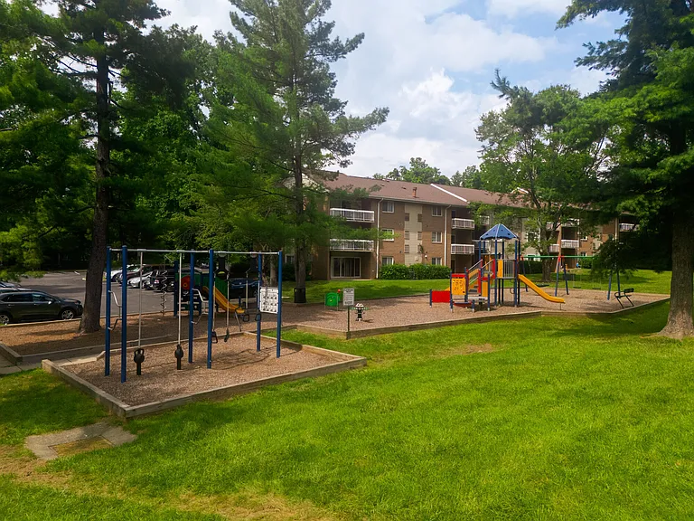 Columbia Choice Apartments — Photo 22