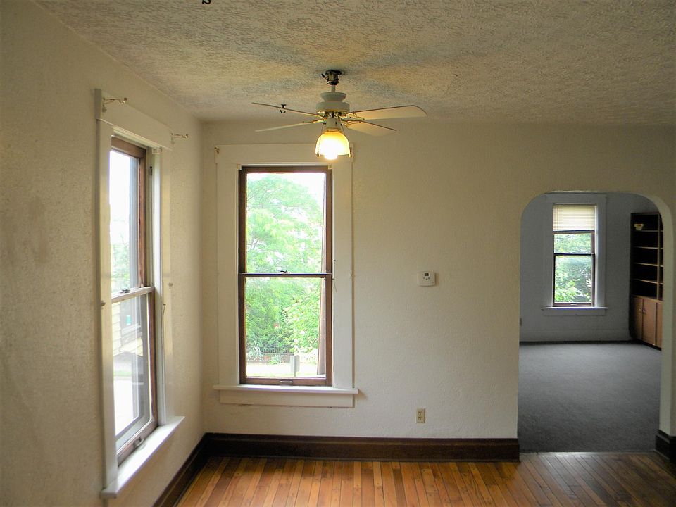 kitchen eating space looking into living room