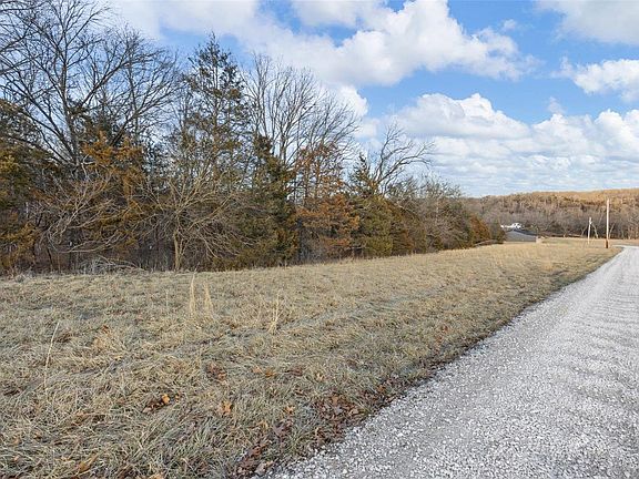 4th image of 201 Big Creek Valley Dr