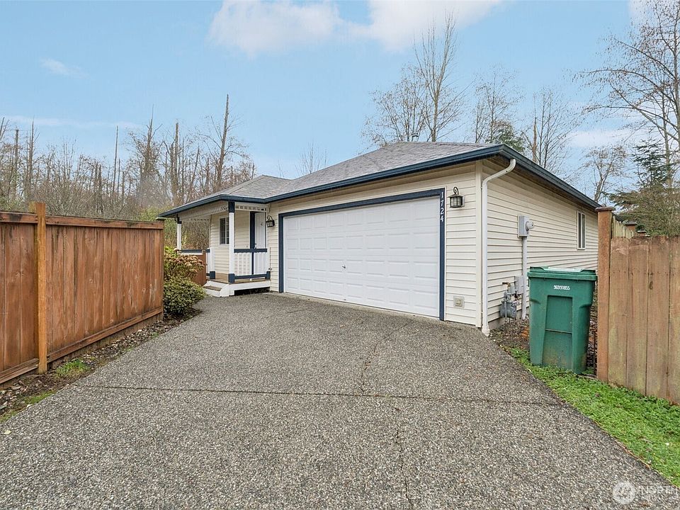 1st image of 1724 147th Place SW