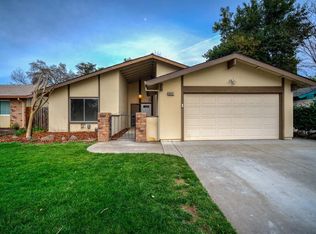 9632 Linda Rio Dr, Sacramento, CA 95827
