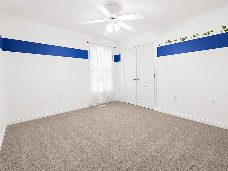 1284 Trillium Ln — Photo 9