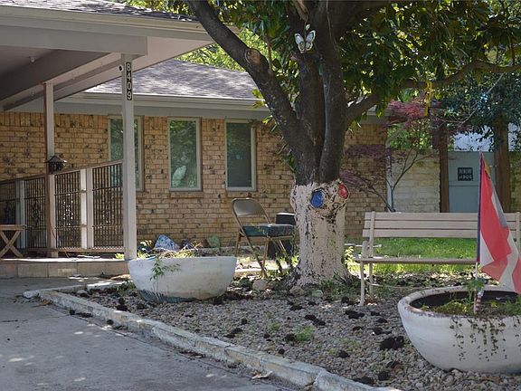 2nd image of 8409 Gibbs Dr