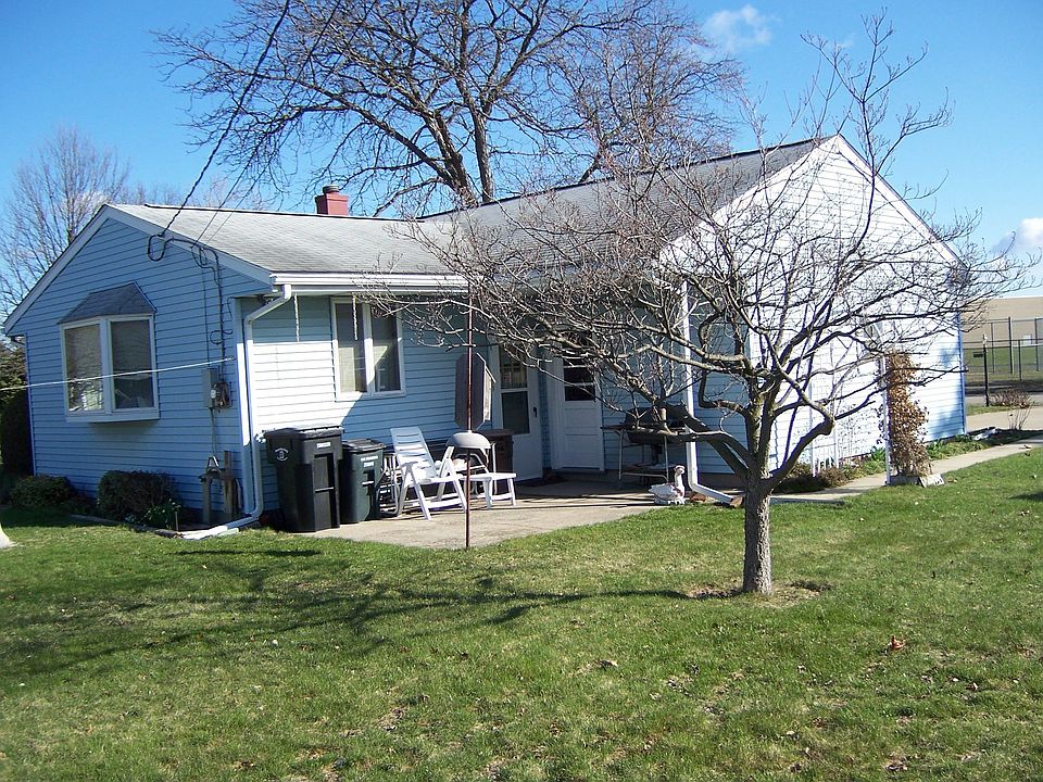 2nd image of 4832 Scenic Dr