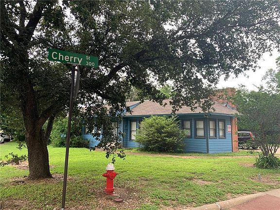 2nd image of 305 Cherry St