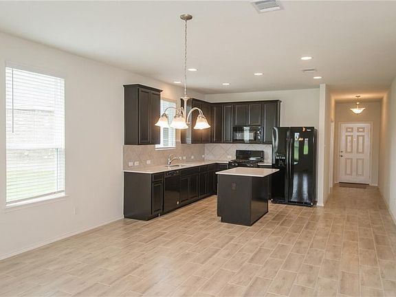 2nd image of 484 Martha Dr
