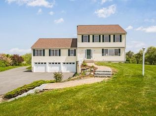 61 Moffett St, Lancaster, MA 01523