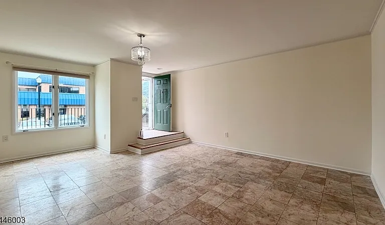 90 E Blackwell St #A — Photo 4