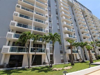 13499 Biscayne Blvd APT 404, North Miami, FL, 33181