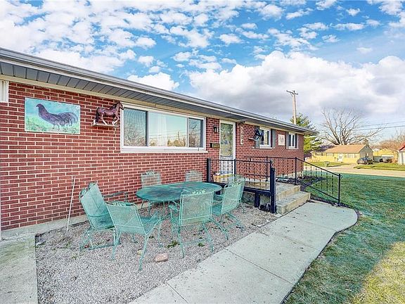 2nd image of 5604 Greencrest Dr
