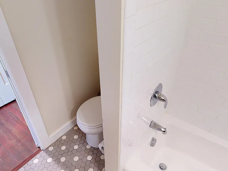101 Peete St #4 — Photo 18