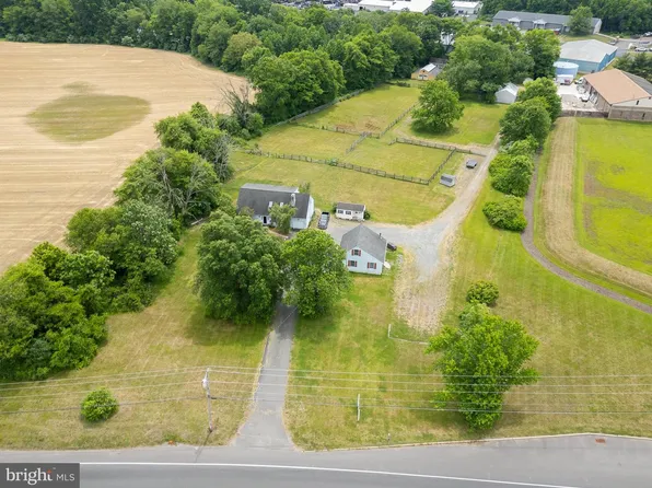 911 Monmouth Rd, Cream Ridge, NJ 08514