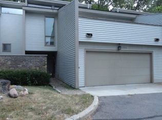 13754 Heywood Ct, Apple Valley, MN 55124