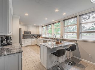 1007 Mill Run Rd, Athens, TX 75751