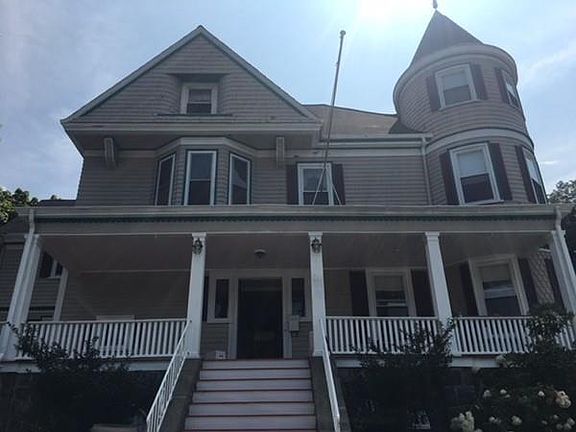 2nd image of 84 Lincoln Ave