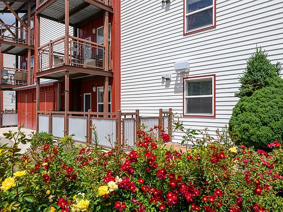 4th image of 801 N Orange St Unit 101