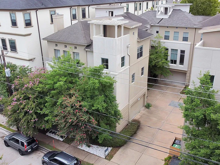 1118 Columbus St #B — Photo 27