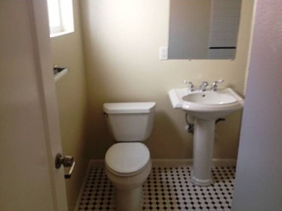 4th image of 5754 Kingsley Cir