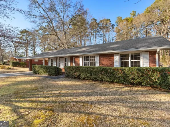 305 Kelly Dr, Fayetteville, GA 30214