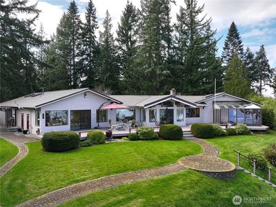 8111 Possession Ridge Lane, Clinton, WA, 98236