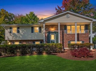 1 Daisy Court, Nanuet, NY 10954