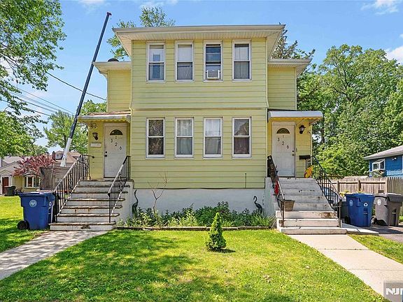 3rd image of 326 Howland Ave