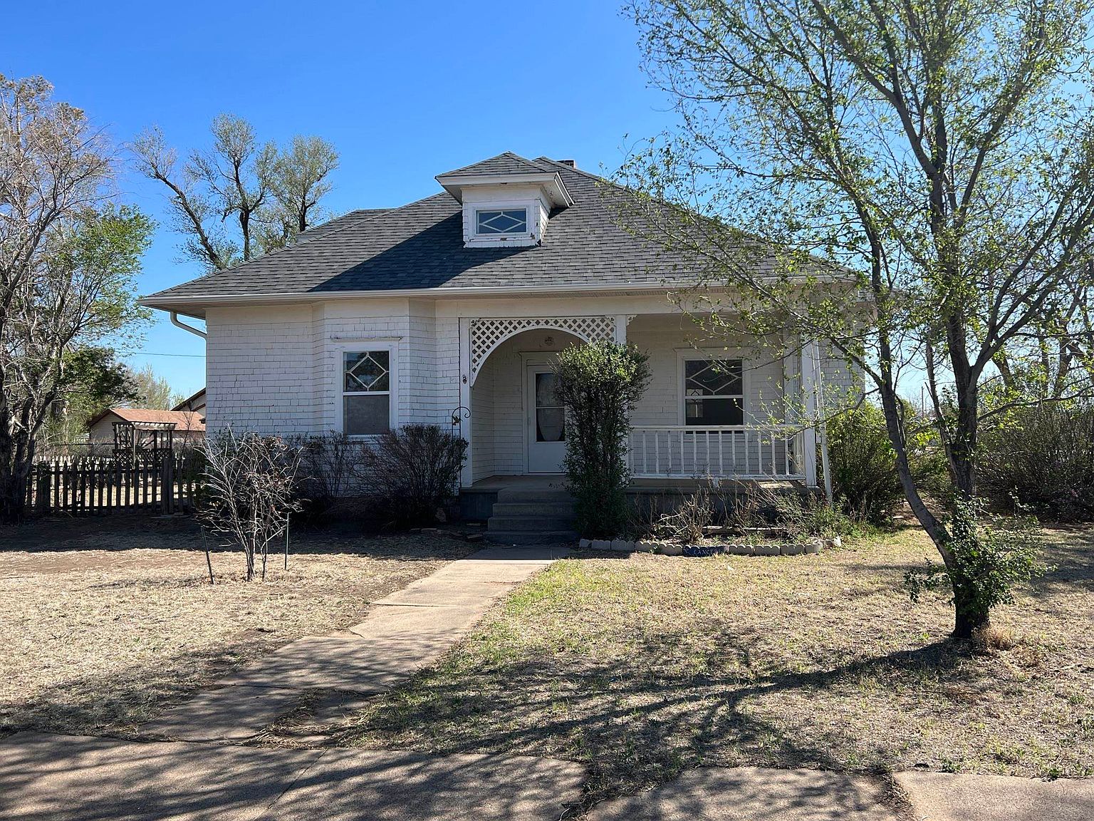 400 Oak St, Spearville, KS 67876 | Zillow